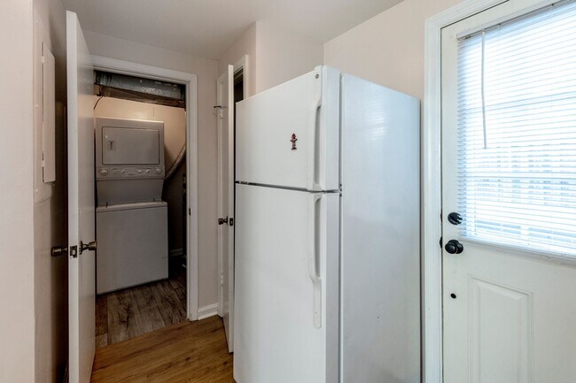 Foto del edificio - 4356 Pembrook Village Dr