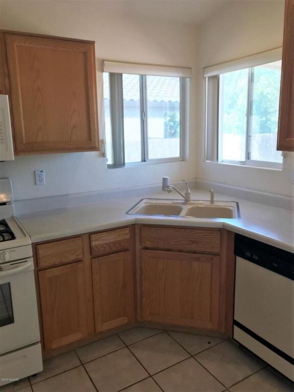 Foto del edificio - 2628 W Desert Brook Ct