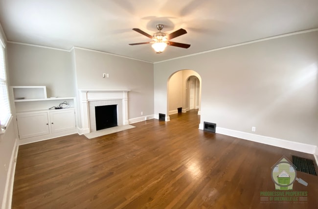 Building Photo - 210 W Faris Rd