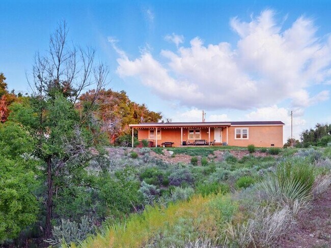 Building Photo - 52825 US-50