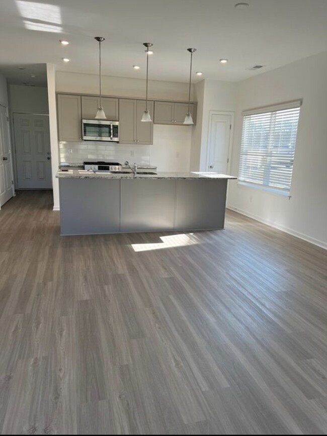 Building Photo - 2234 Zeva Cir