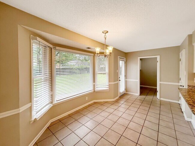 Foto del edificio - 8236 Trinity Rd