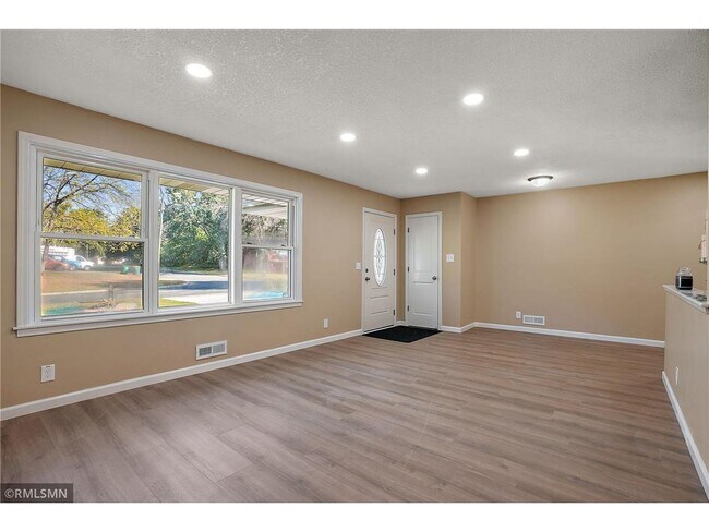 Building Photo - 7961 59th Ave N