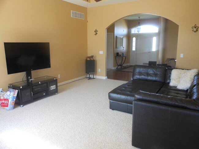 Foto del edificio - 7905 Shady Lake Dr