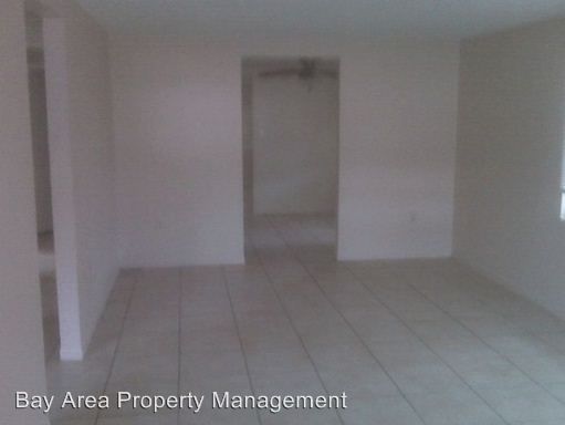 Building Photo - 2107 E Linebaugh Ave