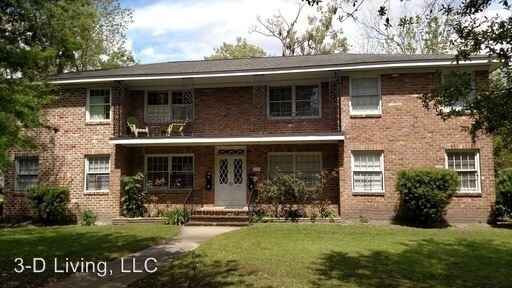Primary Photo - 1226 E Victory Dr