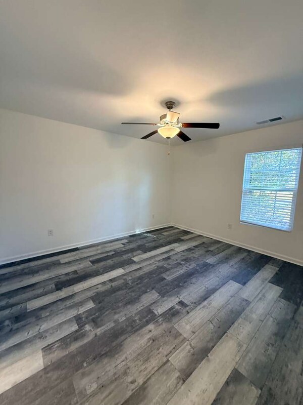 Foto del edificio - 171 Charter Dr