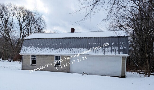 Foto del edificio - 5684 Sandy Lake Polk Rd