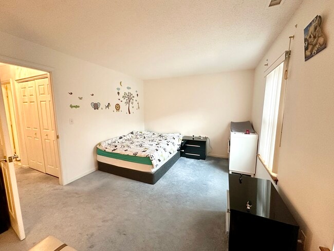 Foto del edificio - 3409 Whitney Ave