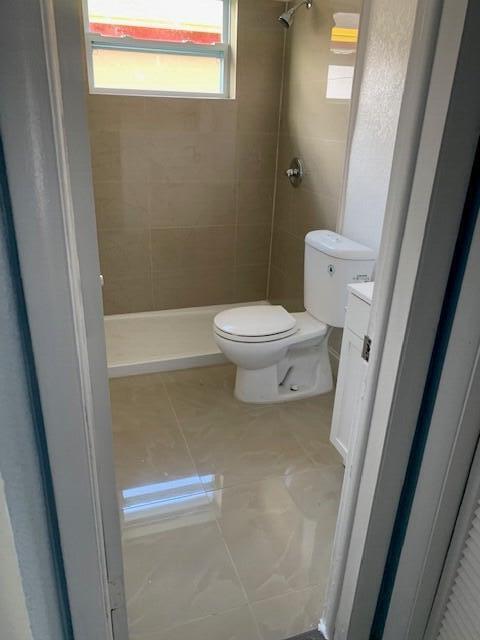 Building Photo - 33 SW 7th Ave