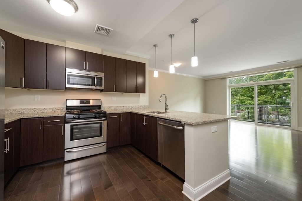 130 Tremont St Unit 306, Melrose, MA 02176 Condo for Rent in Melrose