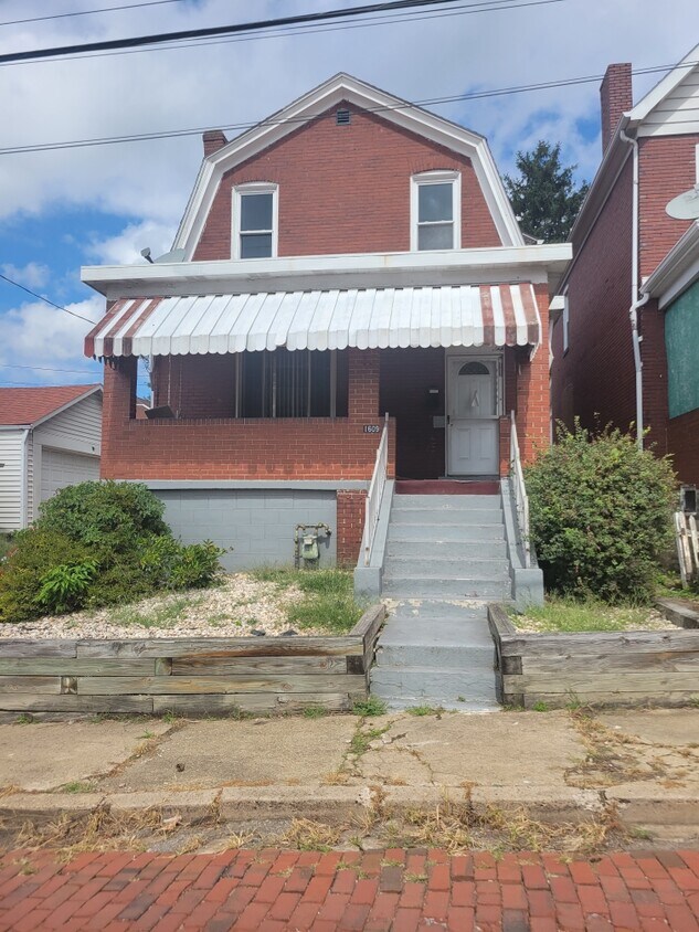 Primary Photo - 1609 Cedar St