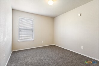 Building Photo - 1533 Redbridge Dr