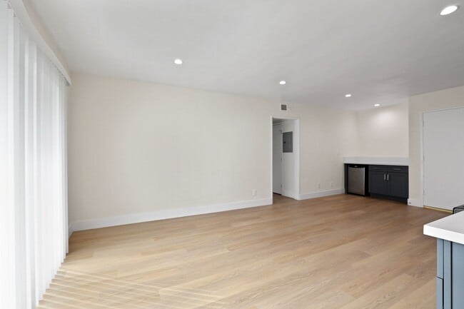 Building Photo - Bentley Woodland by Wiseman