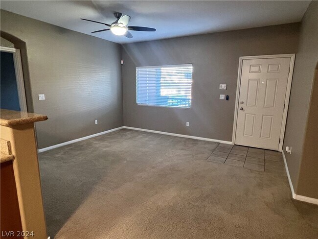 Foto del edificio - 7701 W Robindale Rd