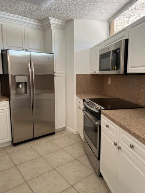 Foto del edificio - 8285 Severn Dr