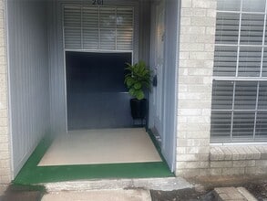 Building Photo - 6500 Sands Point Dr