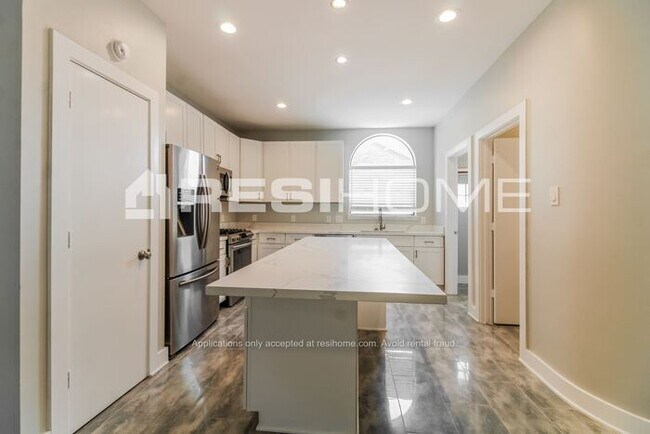 Foto del edificio - 5418 Inker St