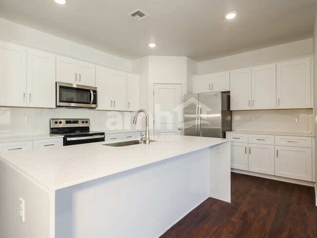 Foto del edificio - 8220 S 21st Ln