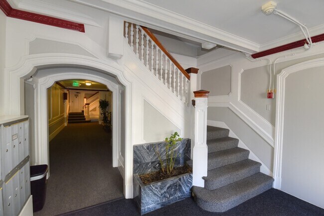 Building Photo - 2360 Van Ness Avenue, Unit 20