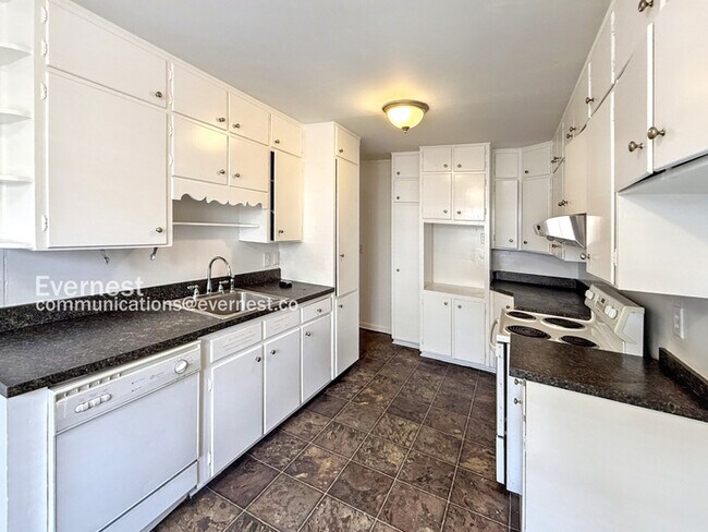 Foto del edificio - 8047 2nd Ave S