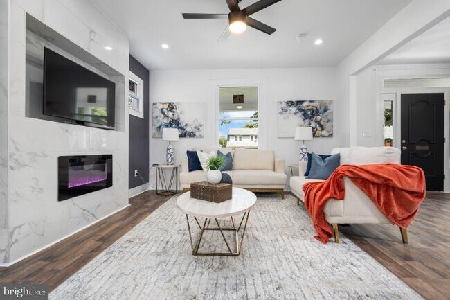 Foto del edificio - 5313 Fernpark Ave