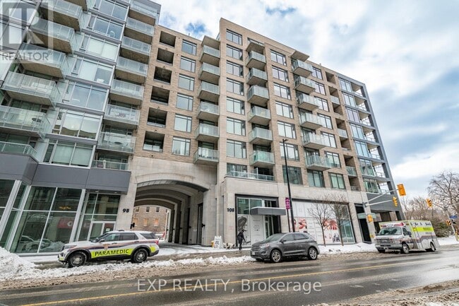 Building Photo - 108-108 Richmond Rd