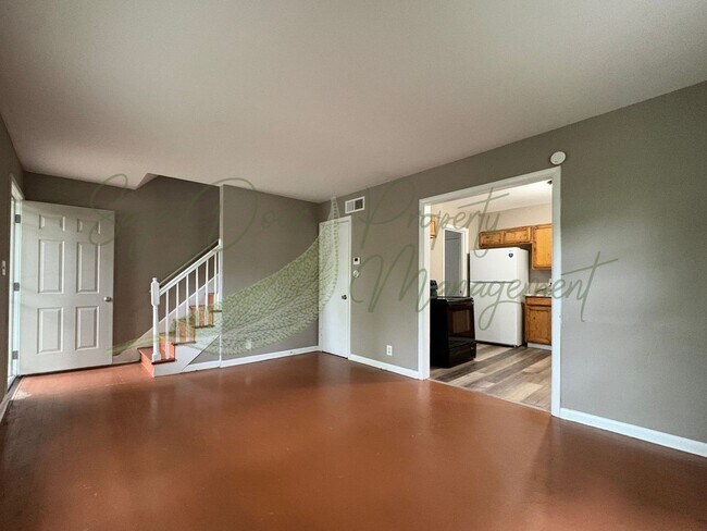 Foto del edificio - DUPLEX IN INDEPENDENCE