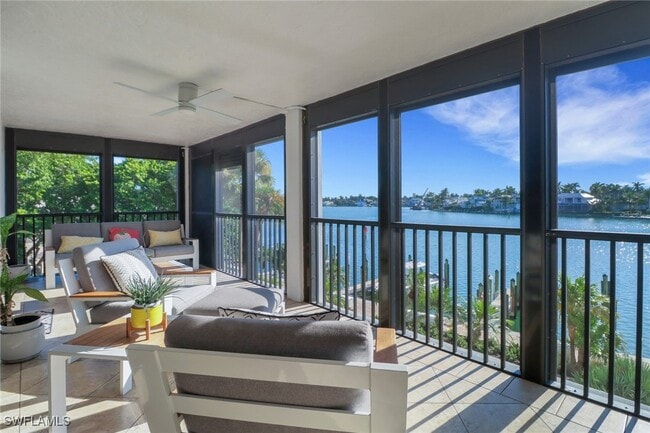 Foto del edificio - 2400 Gulf Shore Blvd N