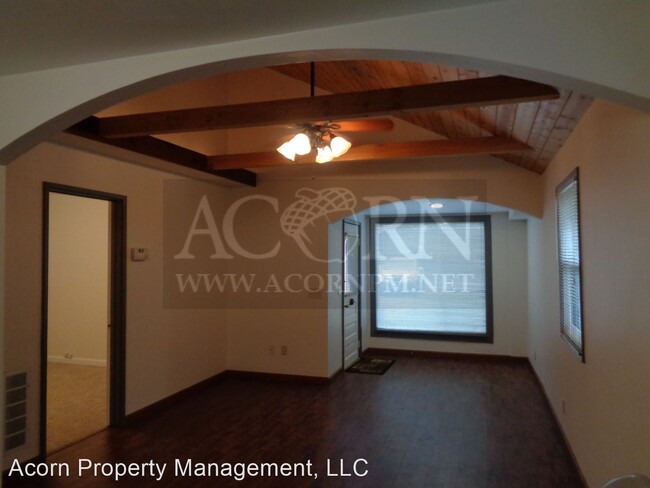 Building Photo - 2 br, 1 bath House - 5090 Barger Drive