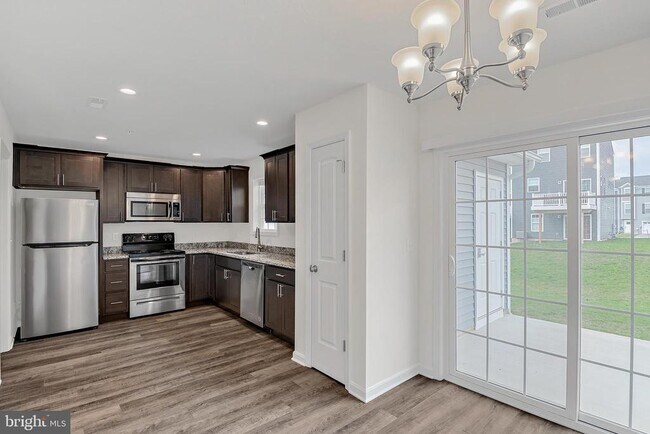 Building Photo - 0 H St