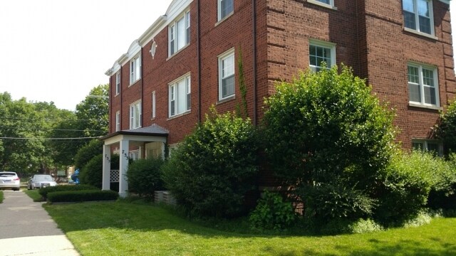 Building Photo - 733 Dobson St