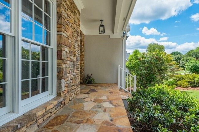 Building Photo - 1095 Devereux Chase