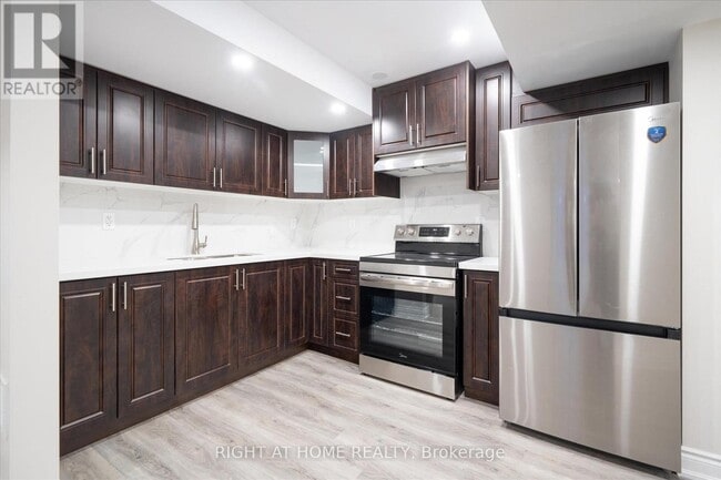 Building Photo - 1608 Frolis St