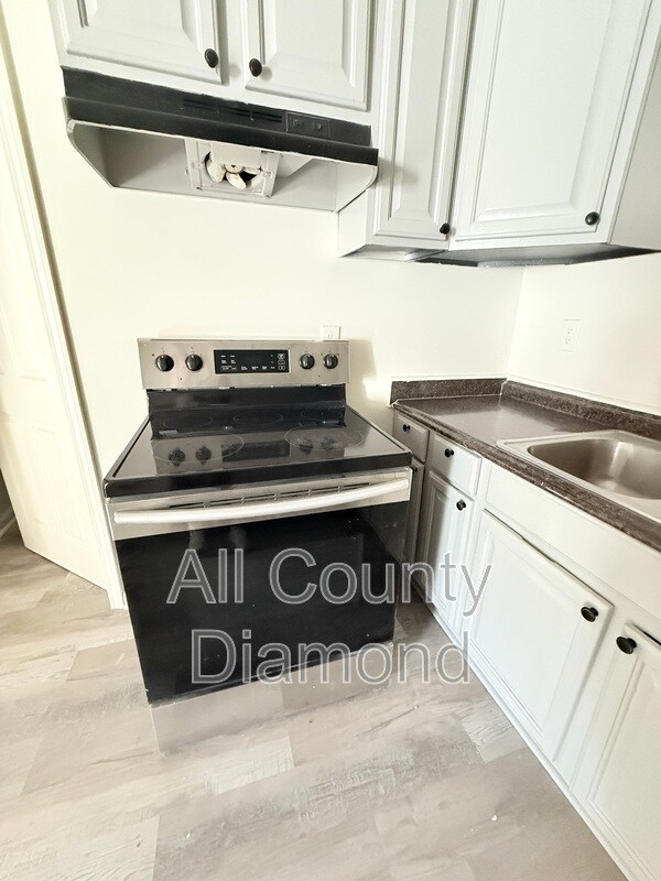 Foto del edificio - 237 Helen Ave