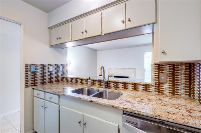 Foto del edificio - 5881 Preston View Blvd
