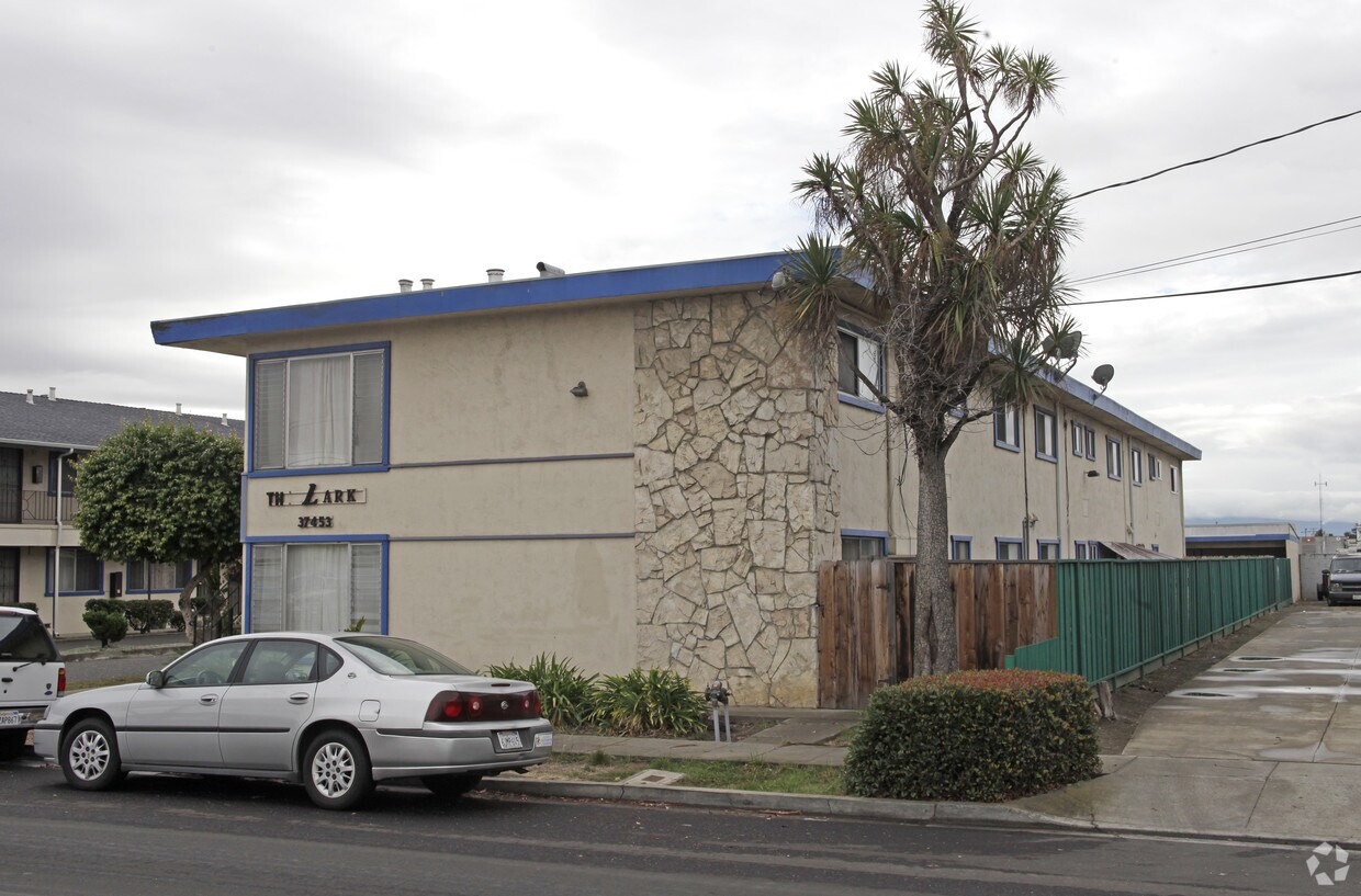 Building Photo - The Lark & Meadows