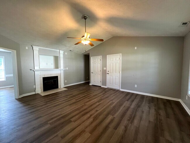 Building Photo - 212 Sharpsburg - Springfield