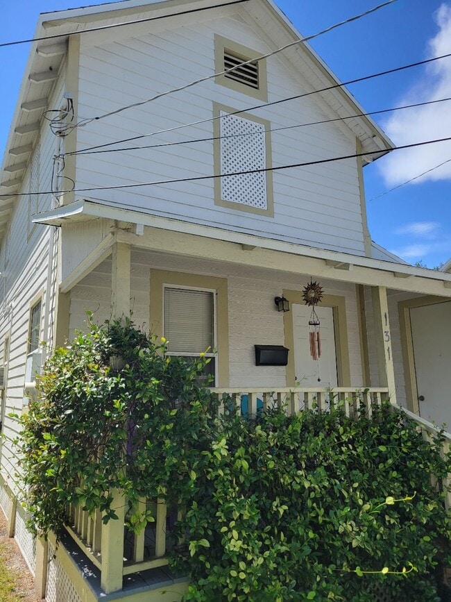 Building Photo - 133 Cottage Ln