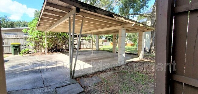 Building Photo - 392 W Minneola Ave