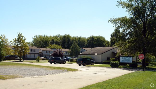 Foto del edificio - Oakwood Village