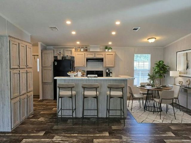 Foto del edificio - 13618 N Florida Ave