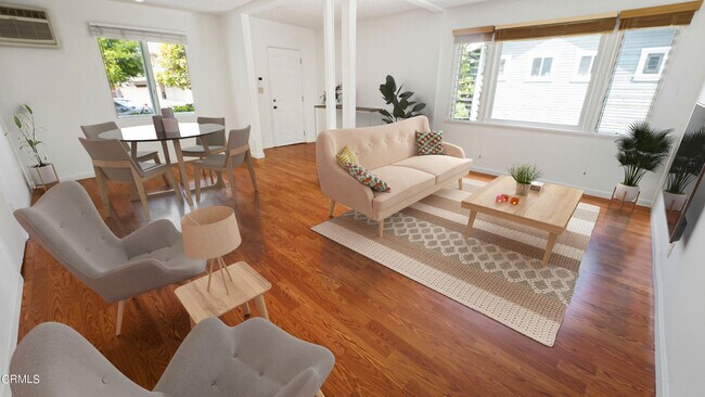 Building Photo - 544 Salem St