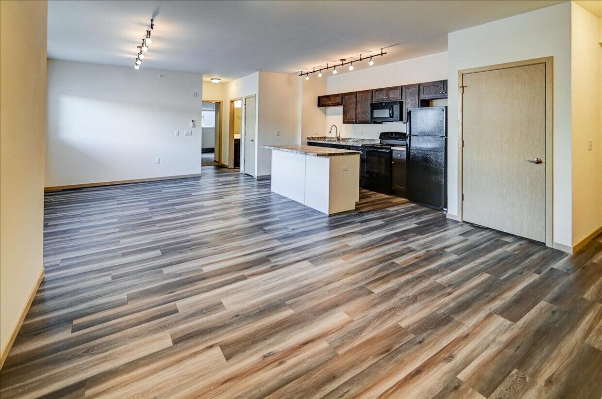 Foto principal - Beautifully Remodeled 2-Bedroom Apartment | Madison’s West Side — Minutes from Downtown!