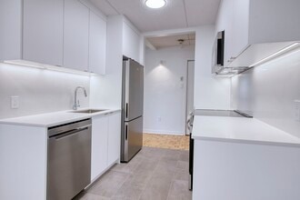 Building Photo - Les Appartements St Lambert