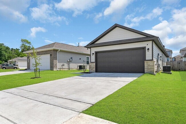 Building Photo - 25395 Northpark Lake Dr