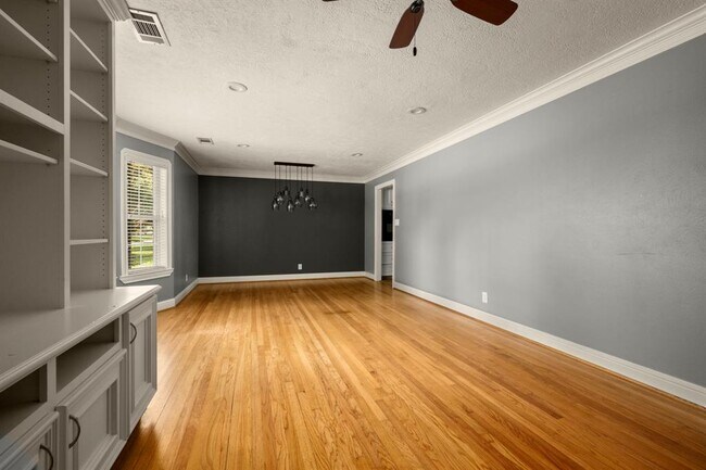 Foto del edificio - 854 Judiway St