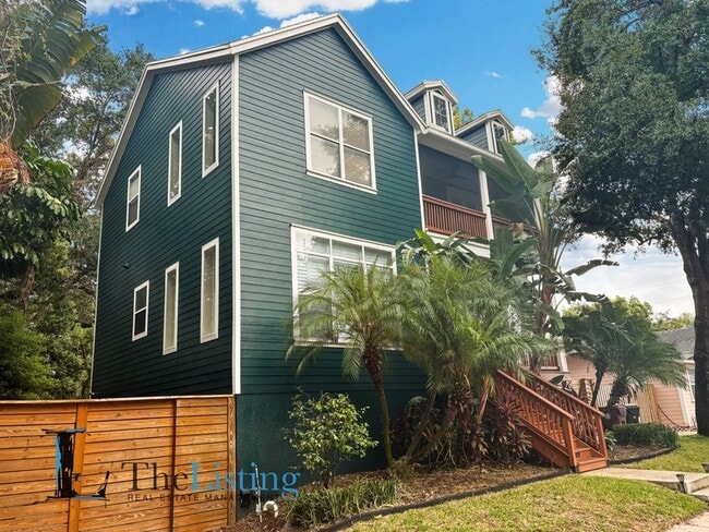 Foto del edificio - 827 Meridale Ave