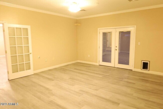 Building Photo - 557 S Sunwood Cir