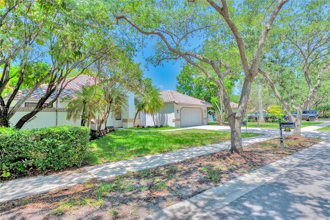 Building Photo - 4 br, 3 bath House - Country Isles Manor